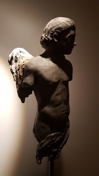 Rzeźba zatytułowany „Icario Moderno” autorstwa Marcin Otapowicz, Oryginalna praca, Ceramika