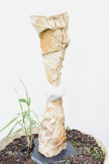 Скульптура под названием "DANSE DE L'UNIVERS" - Marc Mugnier, Подлинное произведение искусства, Камень