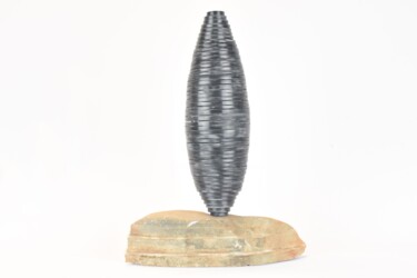 雕塑 标题为“OVOÏDE ÉTIRÉ” 由Marc Mugnier, 原创艺术品, 石