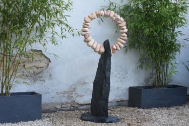 Escultura titulada "ANNEAU DE PIERRES" por Marc Mugnier, Obra de arte original, Piedra