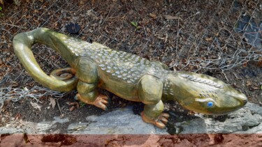 Escultura intitulada "Tuatara" por Marc Poget, Obras de arte originais, Madeira