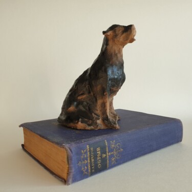 Escultura intitulada "Cheerfu. Rottweiler…" por Margarita Simonova, Obras de arte originais, Terracota