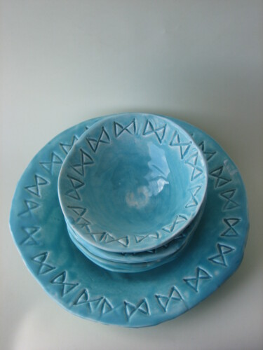 Рисунок под названием "Set One Bowl with s…" - Margia Tasanataki, Подлинное произведение искусства, Керамика