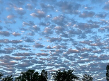 Photographie intitulée "Esas nubes" par Maria Lucrecia Serrat, Œuvre d'art originale, Photographie numérique