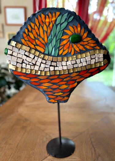 Sculpture intitulée "Montjoy" par Maria Mosaics, Œuvre d'art originale, Mosaïque