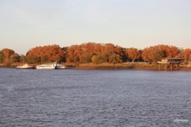 Photographie intitulée "L’automne à Bordeaux" par Mariami Kukchishvili, Œuvre d'art originale, Photographie numérique