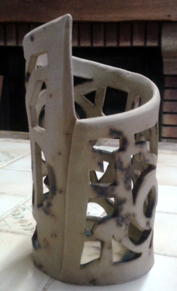 Artisanat intitulée "Vase décoratif ajou…" par Marian Cobos, Œuvre d'art originale