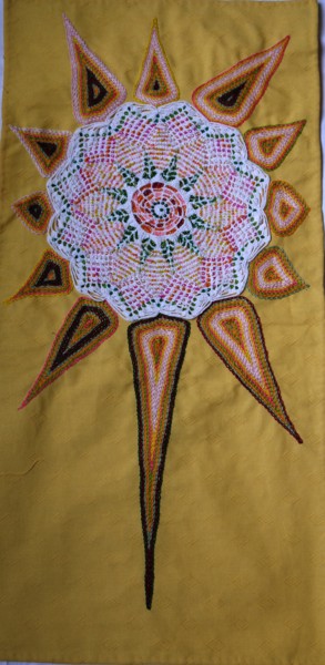 Art textile intitulée "late-summer-mandala…" par Marianne Camus, Œuvre d'art originale