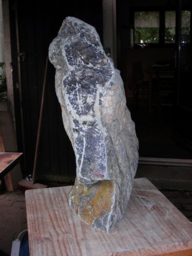 Sculpture titled "pierre brut 2" by Marianne Monnoye-Termeer, Original Artwork, Stone