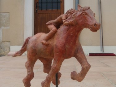 Sculpture intitulée "Cheval l'échappée" par Marie-Christine Lambert, Œuvre d'art originale, Terre cuite