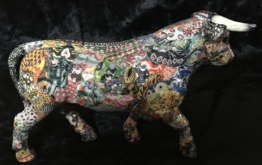 Sculpture titled "Taureau en liberté" by Marie Christine Normand Campos, Original Artwork, Collages