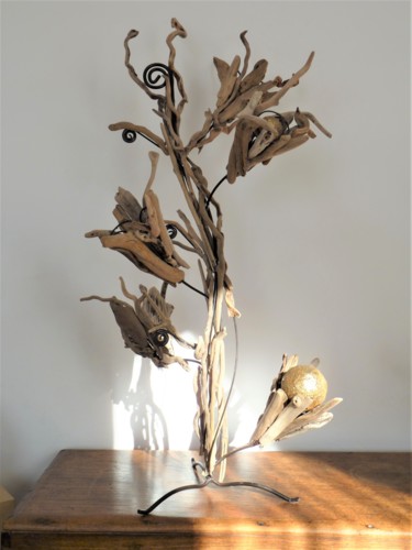 Sculpture titled "Hibiscus" by Marie France Vidal, Original Artwork, Wood