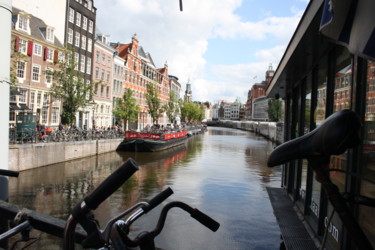 Fotografia intitolato "Canal à Amsterdam" da Marie-José Longuet, Opera d'arte originale, Fotografia digitale