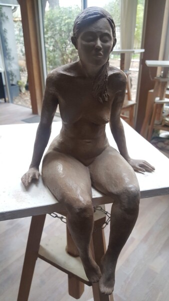 Sculpture titled "BAIGNEUSE" by Marie-Michèle Rouchon, Original Artwork, Clay