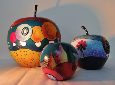 Sculpture titled "pomme.jpg" by Marie-Pierre Jan, Original Artwork, Resin