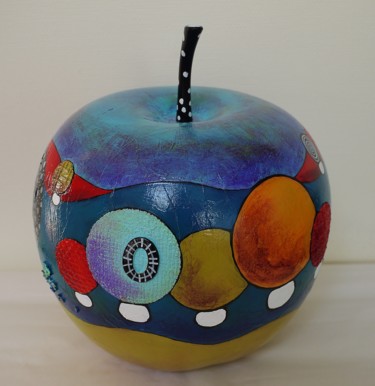 Sculpture titled "pomme N°4" by Marie-Pierre Jan, Original Artwork, Resin