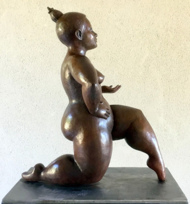 Sculpture titled "Marianne" by Marie Saksik, Original Artwork, Bronze