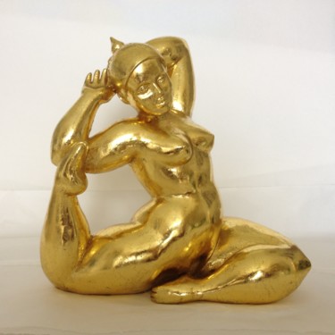 Sculpture titled "Rhama dorée" by Marie Saksik, Original Artwork, Terra cotta