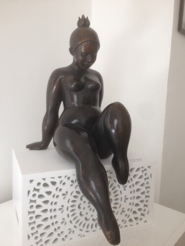 Sculpture titled "Salomé" by Marie Saksik, Original Artwork, Bronze