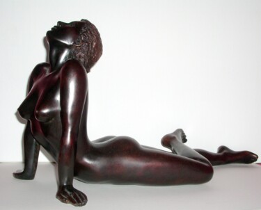 Sculpture titled "Jeanne" by Marie Saksik, Original Artwork, Bronze