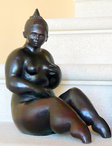 Sculpture titled "Alice 2/8" by Marie Saksik, Original Artwork, Bronze