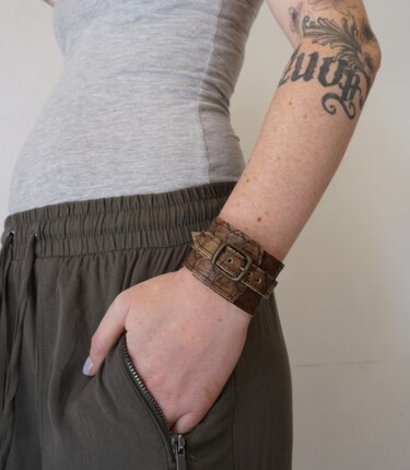 Artisanat intitulée "bracelet large en c…" par Marieke Creation, Œuvre d'art originale, Bracelets