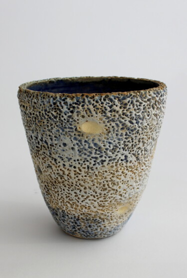 Design intitulée "Vase "Azul"" par Mariela Colom, Œuvre d'art originale, Céramique