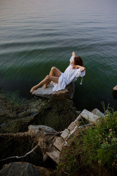 Photographie intitulée "THINKING ABOUT BALL…" par Mariia Kulchytska, Œuvre d'art originale, Photographie numérique