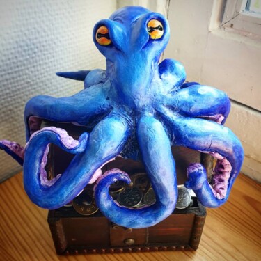 Sculpture titled "octopus on treasure…" by Marina Hennig (Mina Euglena), Original Artwork, Polymer clay