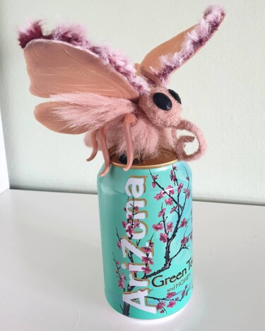 Sculpture titled "Arizona green tea m…" by Marina Hennig (Mina Euglena), Original Artwork, Polymer clay