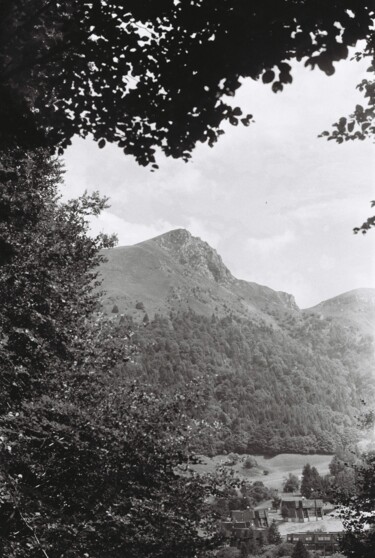 Photography titled "Mont Dore" by Marine Colombier, Original Artwork, Analog photography