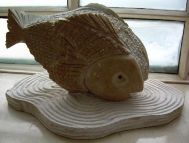Escultura intitulada "Peixe seixo" por Mário Fresco, Obras de arte originais, Pedra