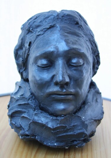 Sculpture titled "Femme à l'écharpe" by Marion Cheung, Original Artwork, Plaster