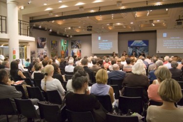 Photographie intitulée "Colloque Drouot 1" par Marion Roux, Œuvre d'art originale