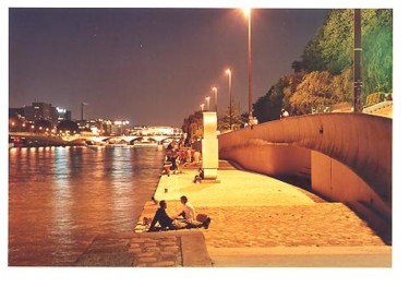 Photographie intitulée "Quai de Seine 3" par Marion Roux, Œuvre d'art originale