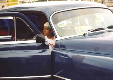 Photographie intitulée "Taxi, La Havane" par Marion Roux, Œuvre d'art originale