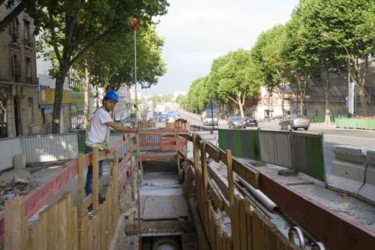 Photographie intitulée "Chantier Tramway 1" par Marion Roux, Œuvre d'art originale