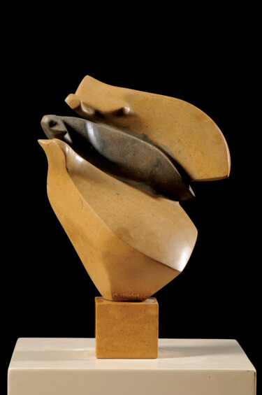 Sculptuur getiteld "Dreams of Birds and…" door Maroun Hakim, Origineel Kunstwerk, Steen