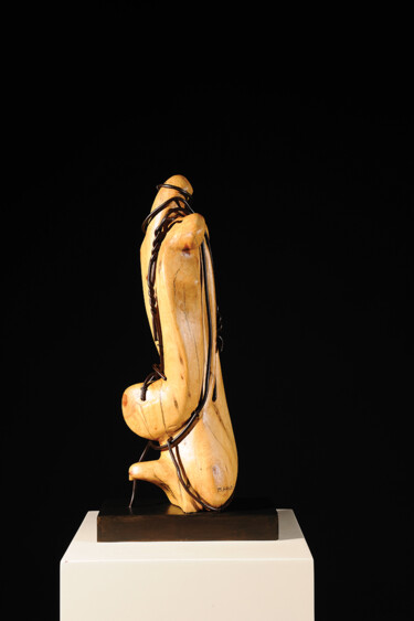 Sculpture titled "The Peace of Lovers…" by Maroun Hakim, Original Artwork, Wood