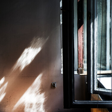 Фотография под названием "Windows #89. From t…" - Marta Lesniakowska, Подлинное произведение искусства, Цифровая фотография
