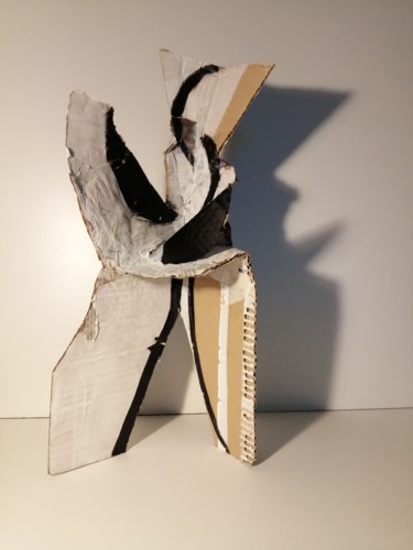 Sculpture titled "Maternité 2" by Martin Jobert, Original Artwork, Cardboard