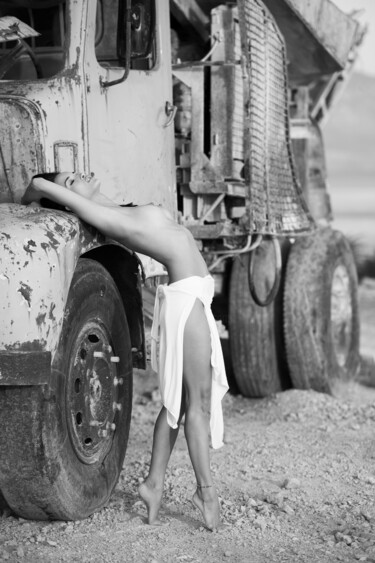 Фотография под названием "Truckstop" - Martin Wieland, Подлинное произведение искусства, Цифровая фотография