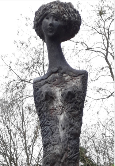 Sculpture titled "femme-d'ailleurs-dé…" by Martine Camors, Original Artwork, Terra cotta