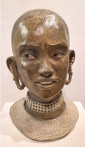 Sculpture titled "Femme "Massaï"" by Martine Lee, Original Artwork, Bronze