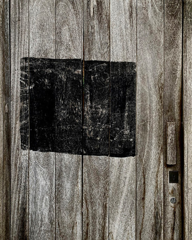 Fotografie getiteld "As One Door Closes" door Martin Vallis, Origineel Kunstwerk, Digitale fotografie