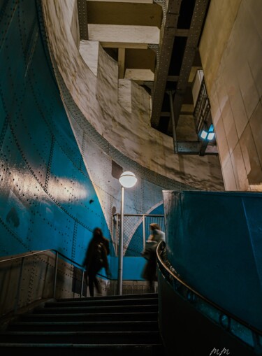 Photographie intitulée "Métros de Paris..." par Marvie Marilhyne, Œuvre d'art originale, Photographie numérique