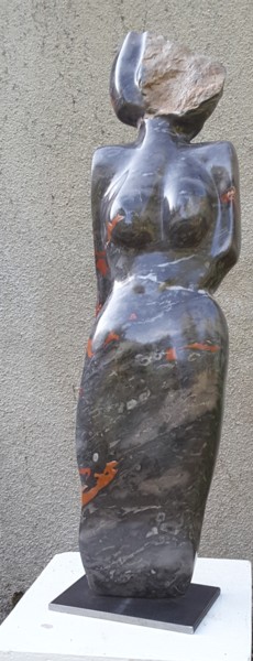 Sculpture intitulée "Rosalie" par Maryvonne Lorgeré, Œuvre d'art originale, Pierre