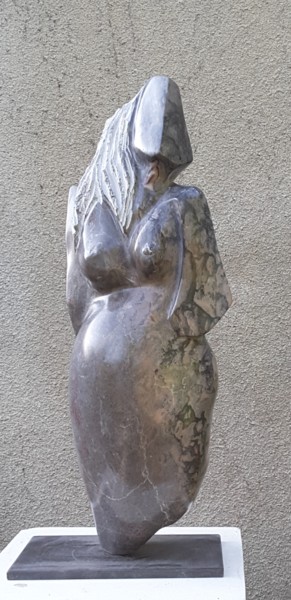 Sculpture titled "Maternité" by Maryvonne Lorgeré, Original Artwork, Stone