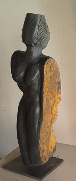 Sculpture titled "Sari" by Maryvonne Lorgeré, Original Artwork, Stone