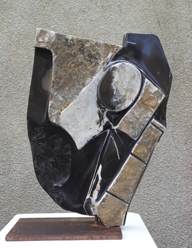 Sculpture titled "Fusion" by Maryvonne Lorgeré, Original Artwork, Stone